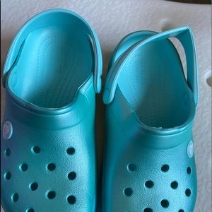 Elsa Blue crocs